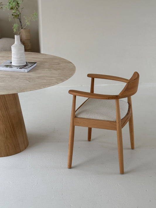 Minimalist Aura Dining Chair made of solid wood