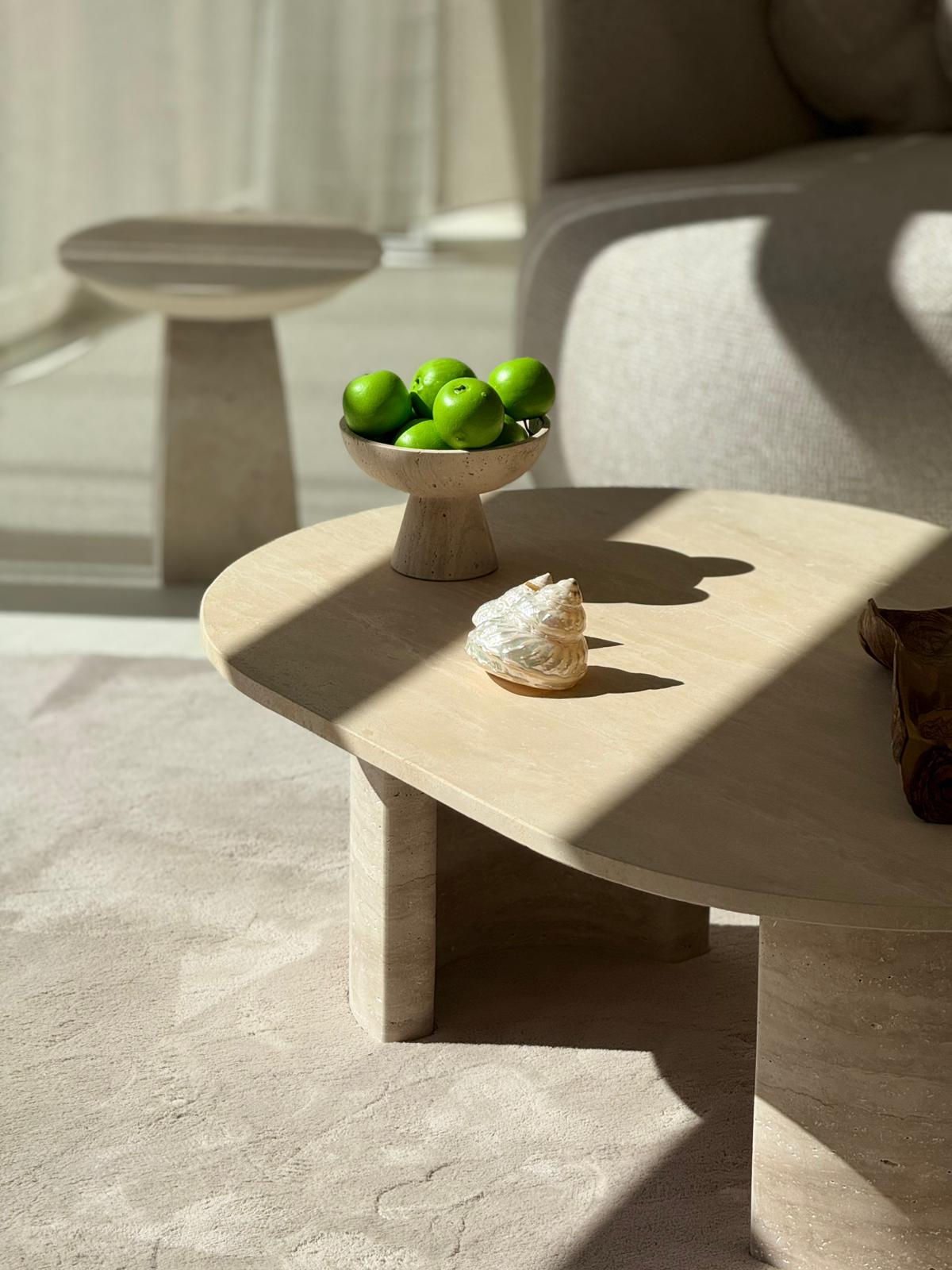 Kya | Ovale Couchtisch aus Travertin